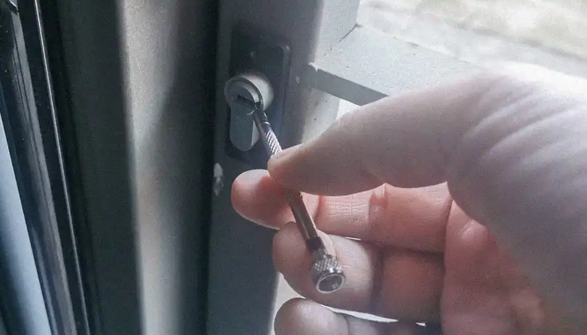 Apertura porte Airasca