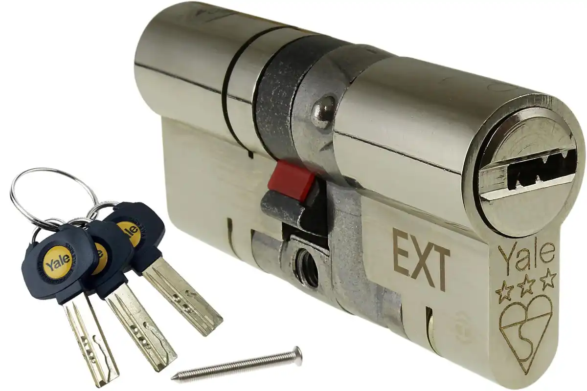 Cilindro europeo CISA D-Black PRO ad alta sicurezza con chiave protetta