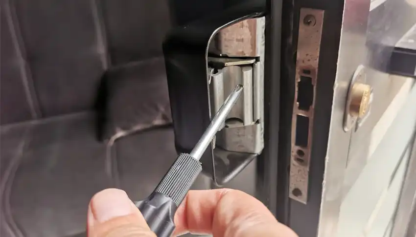 Fabbro Bibiana apertura porte