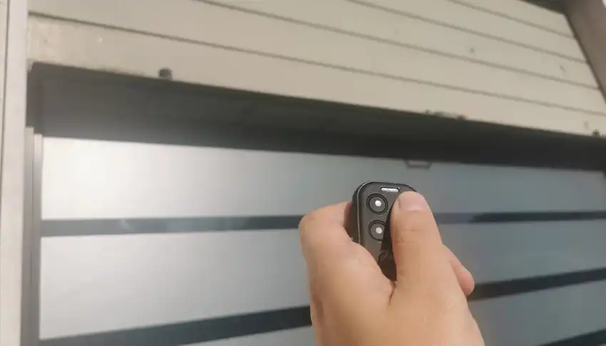 Motorizzazione serrande Locana